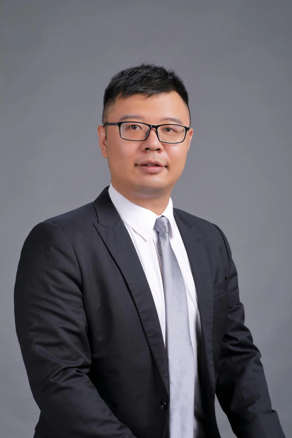 刘翼振